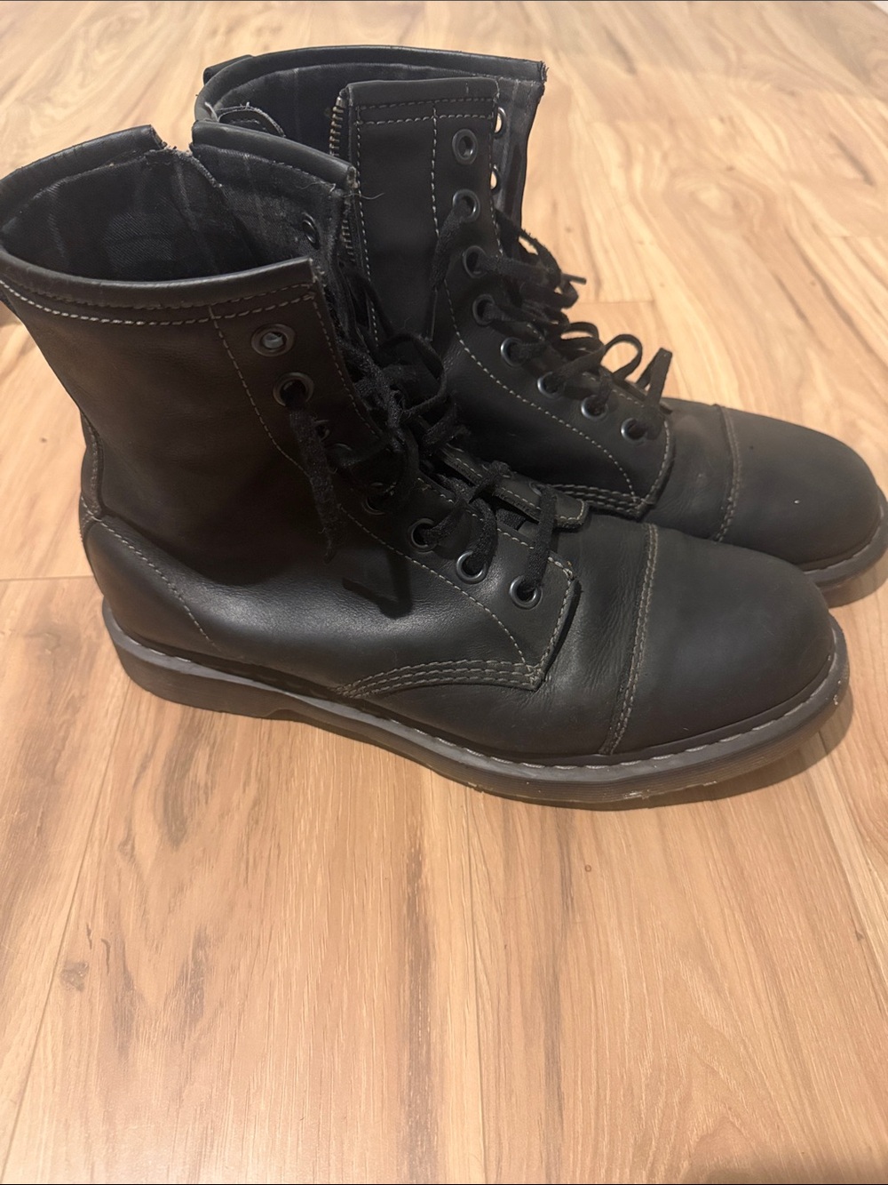 Dr. Martens Black Leather Lace-Up Ankle Boots 
Do you like it? Send me a reasona